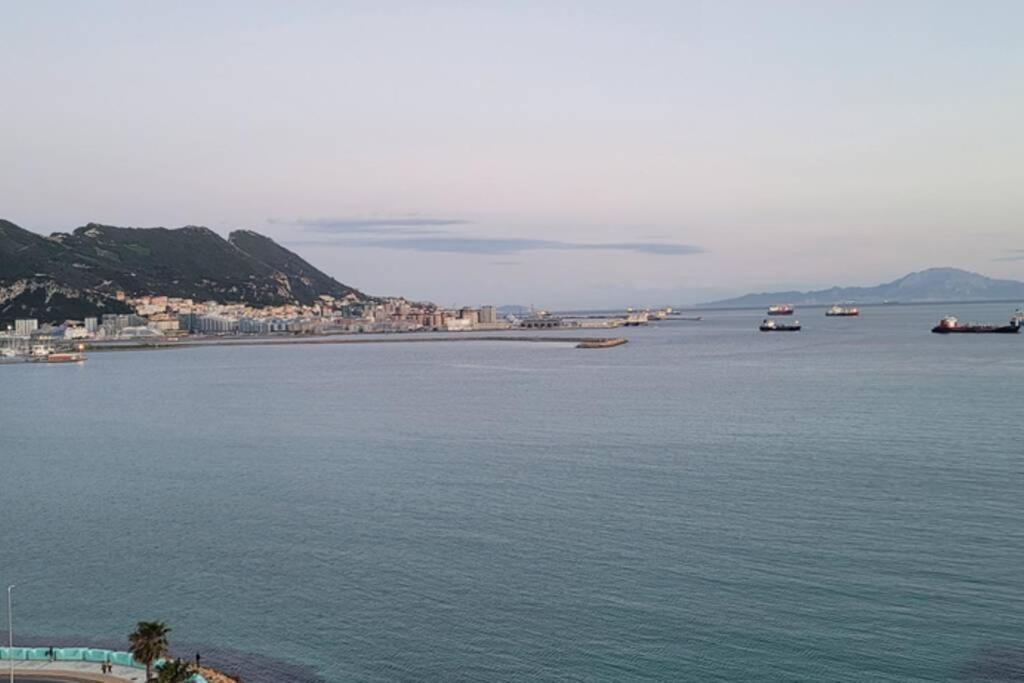 Charming Colonial Flat In Historic Building Apartment Gibraltar Exterior photo
